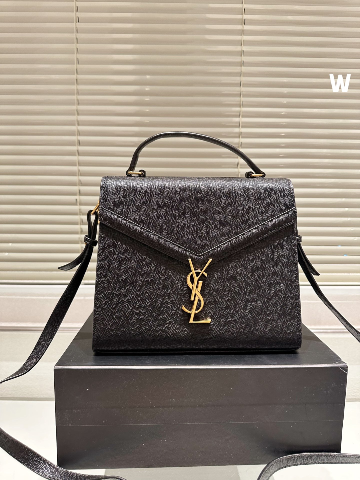 Y CASSANDRA bag size 25*20cm