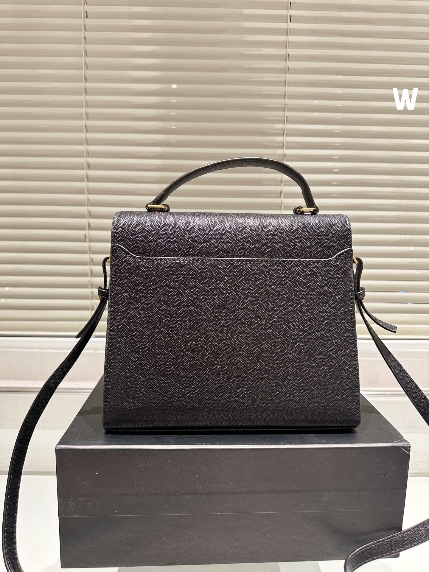 Y CASSANDRA bag size 25*20cm