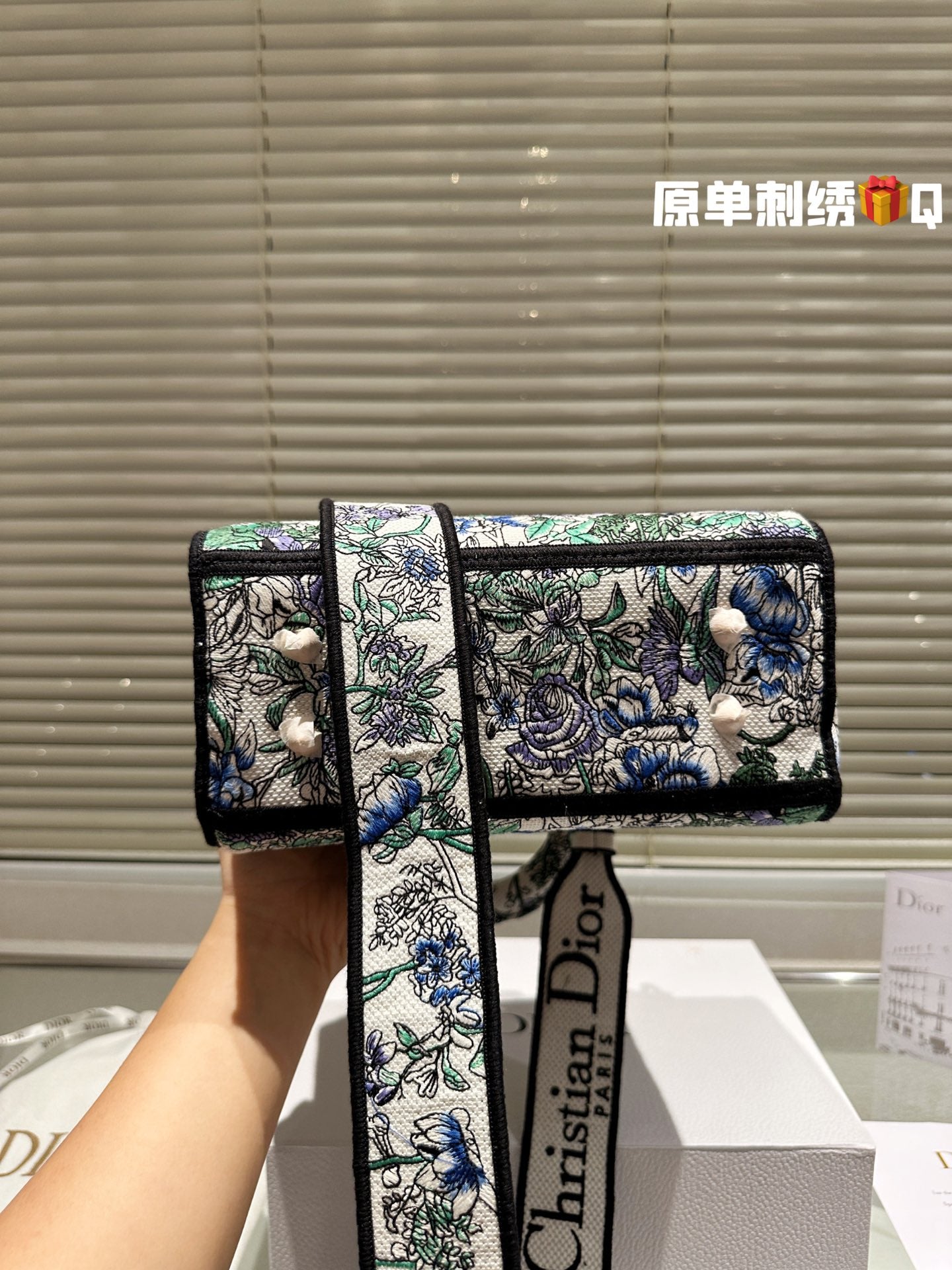 CD travel star women bag