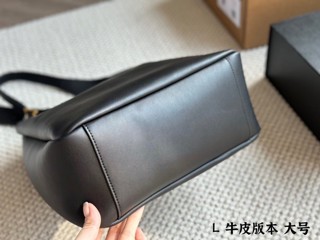 Y rose hobo new arrival bag size: 31*34cm