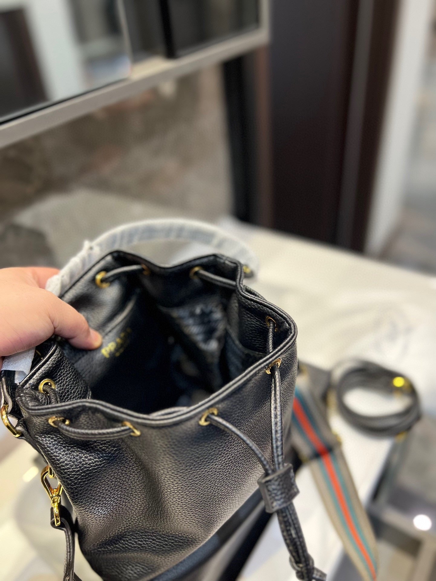 Pra new arrival bucket bag size : 25 * 21 cm