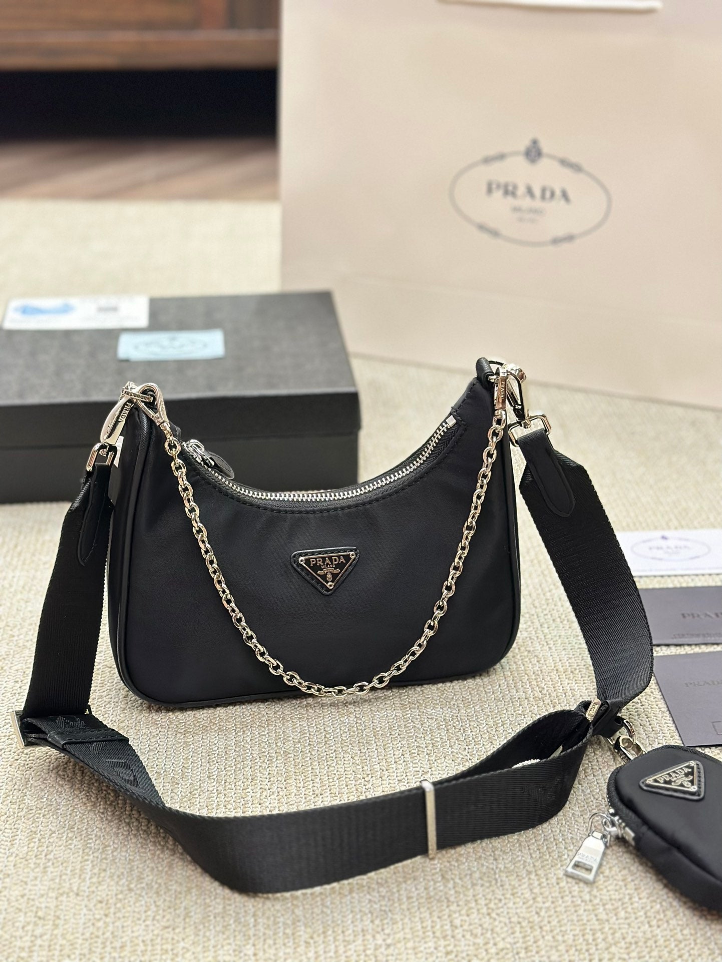 Pra hobo  new arrival bag size : 22 * 16cm