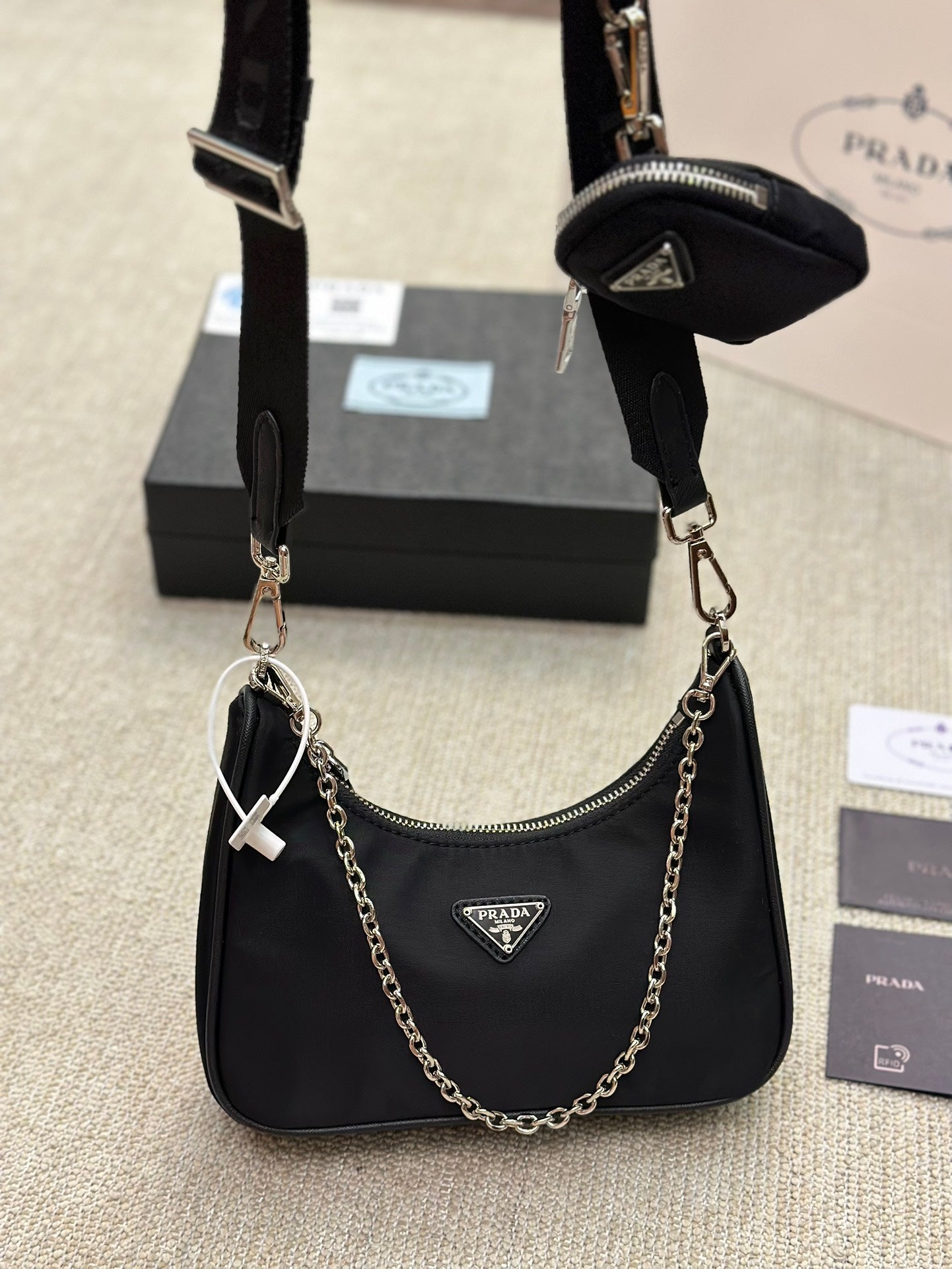 Pra hobo  new arrival bag size : 22 * 16cm