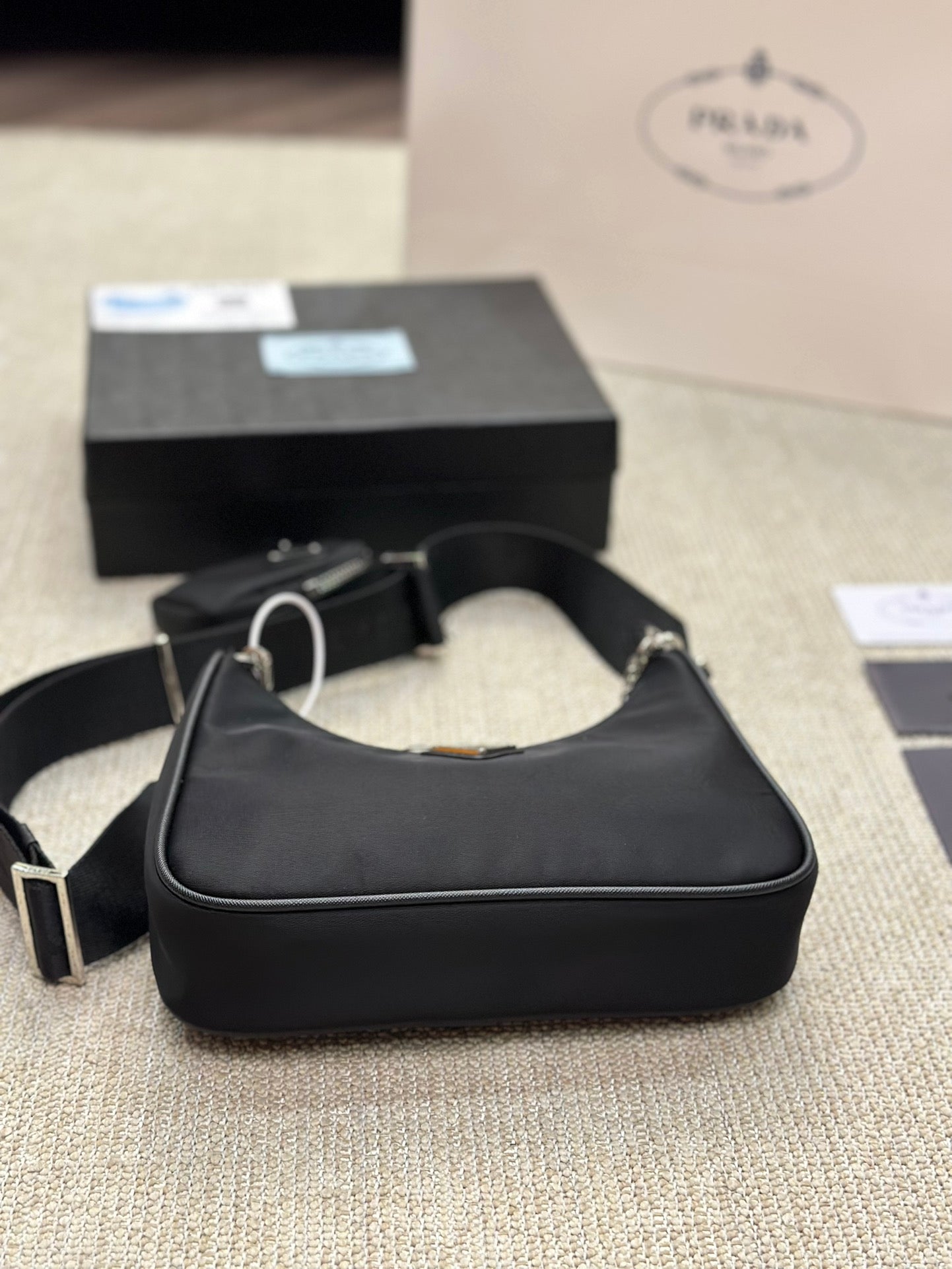 Pra hobo  new arrival bag size : 22 * 16cm