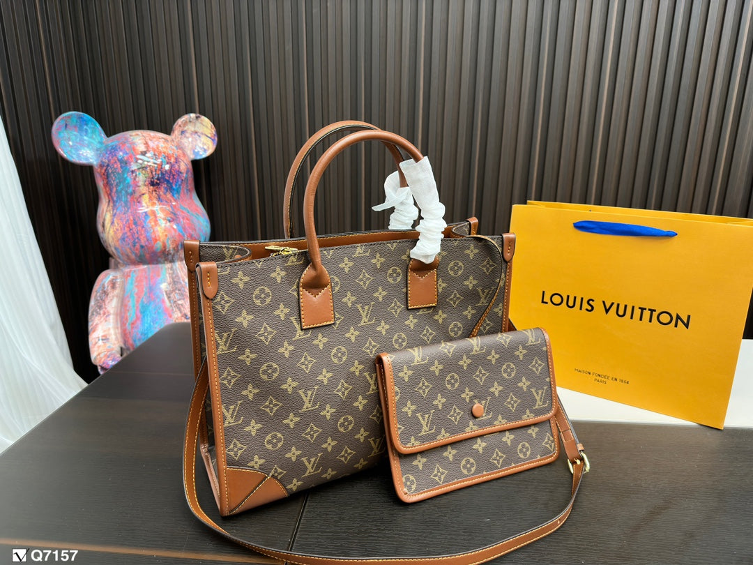 Louis new arrival tote bag size: 35* 27cm