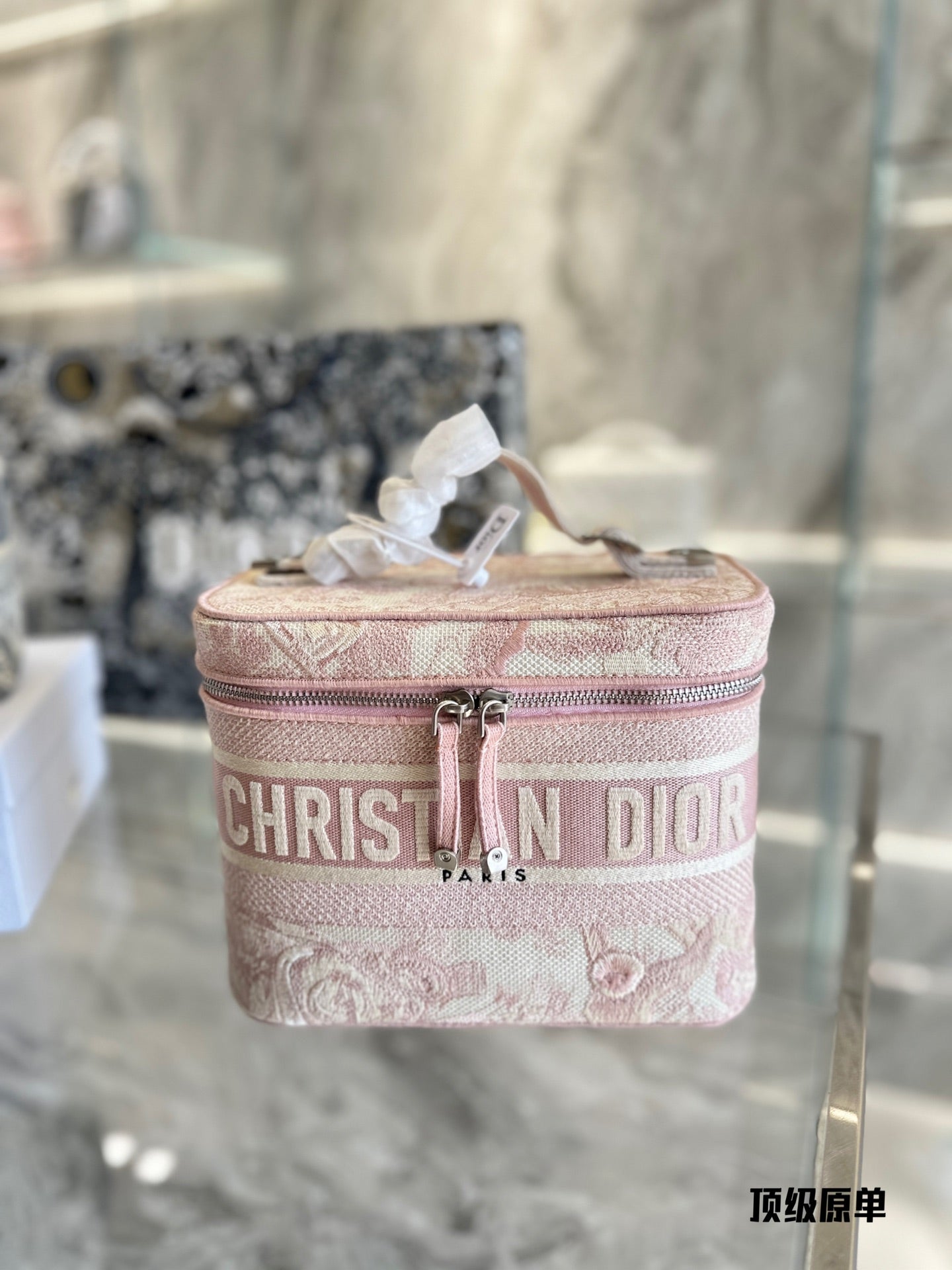 D new arrival bucket bag size;25*15*14cm