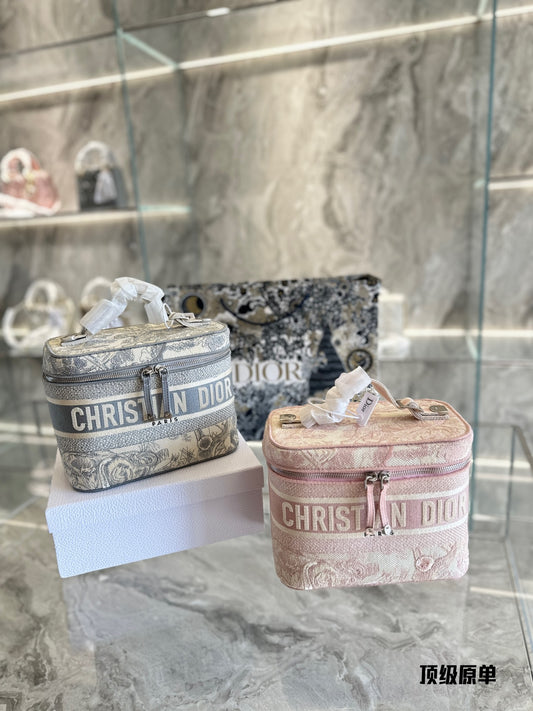 D new arrival bucket bag size;25*15*14cm