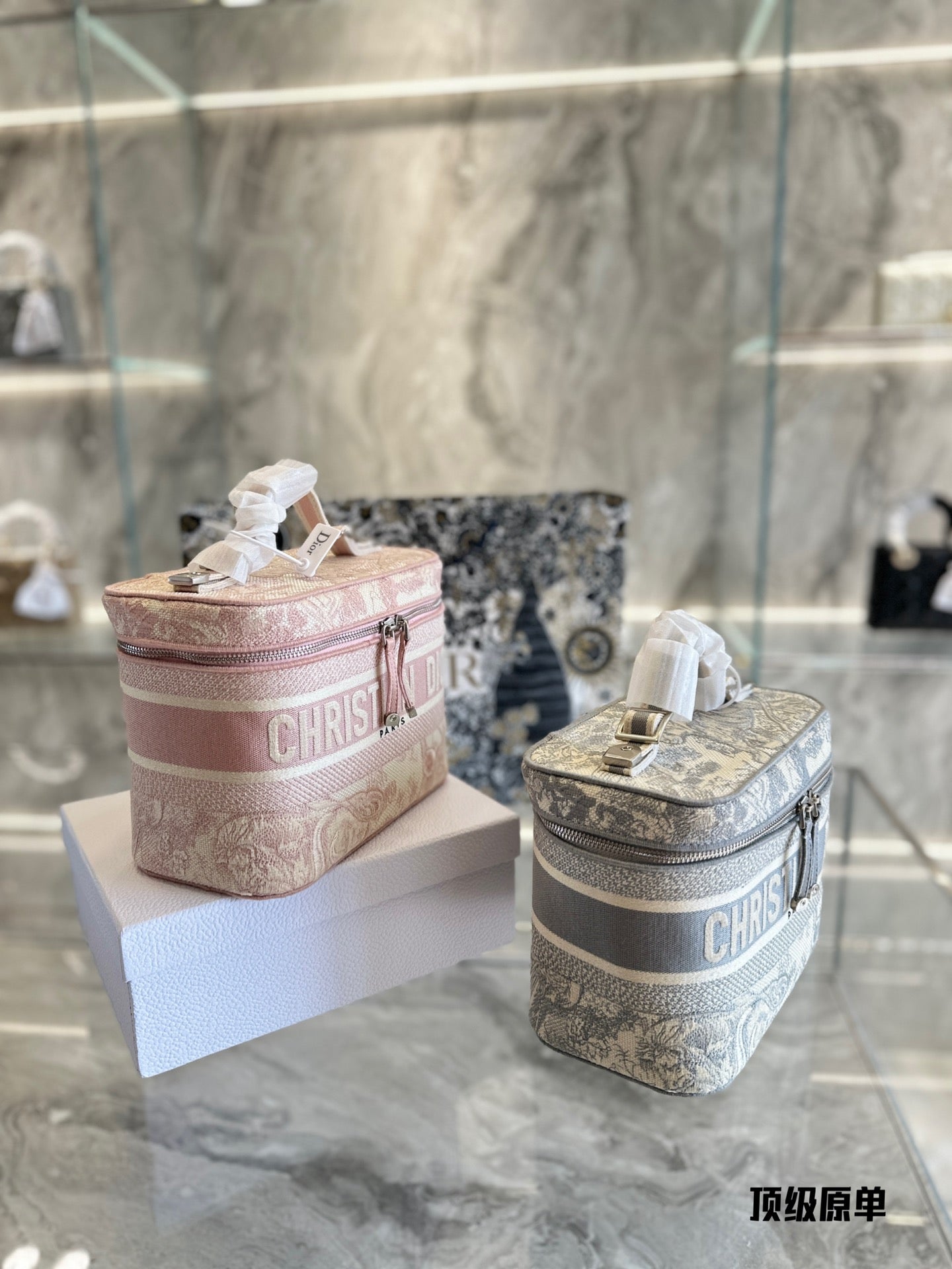 D new arrival bucket bag size;25*15*14cm