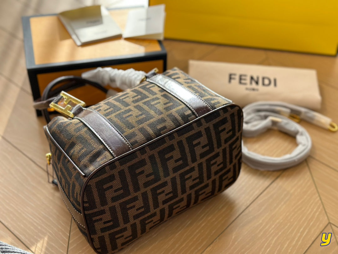 Fen Baguette new arrival bag size ; 27* 16 cm