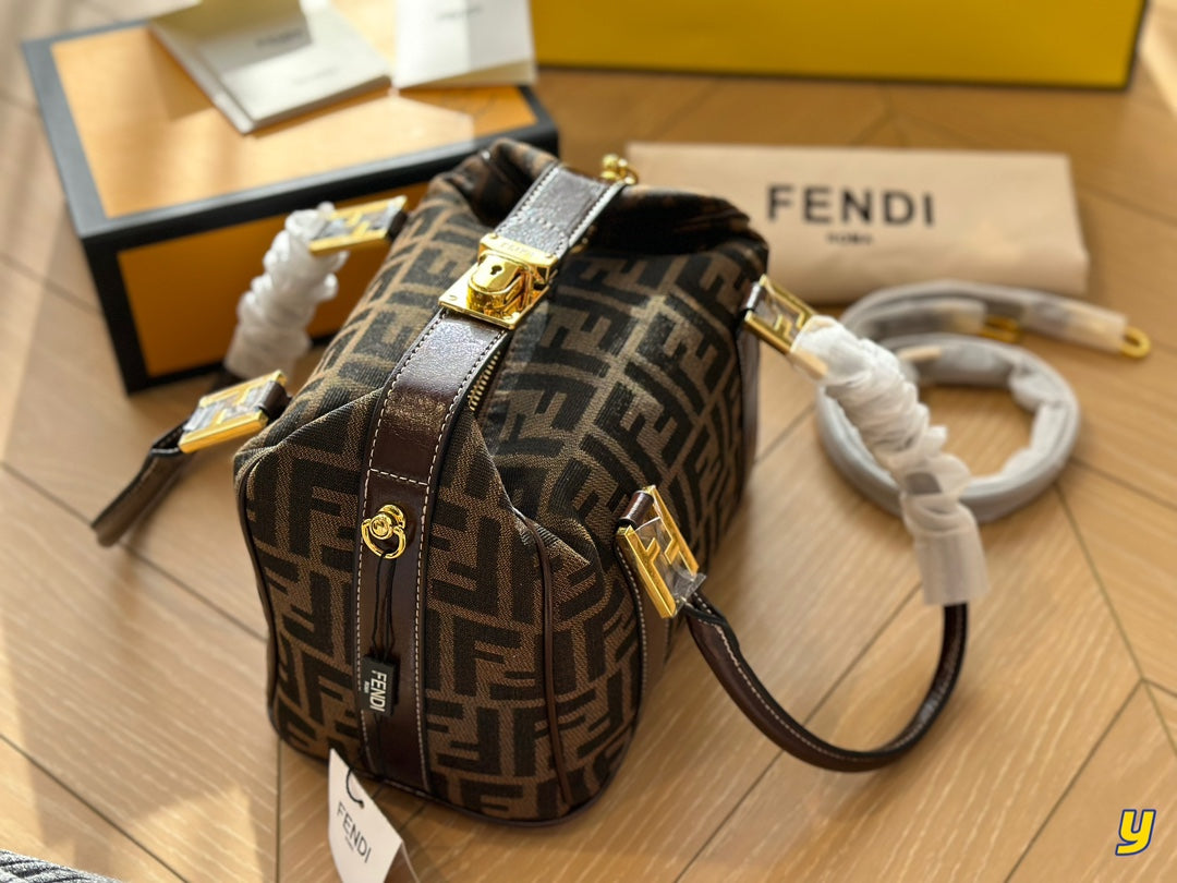 Fen Baguette new arrival bag size ; 27* 16 cm