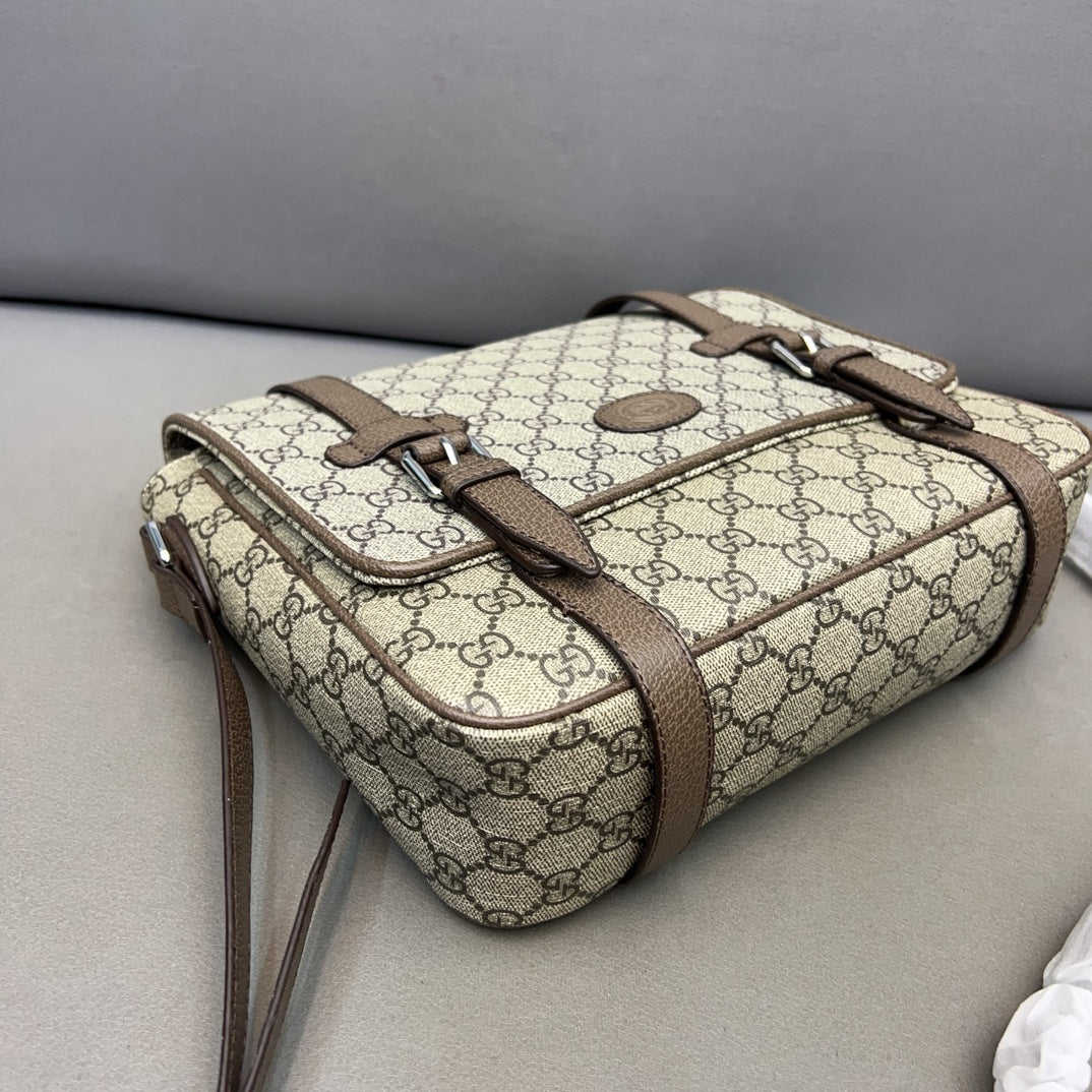 gg man and women crossbody bag size : 23 x 28 cm