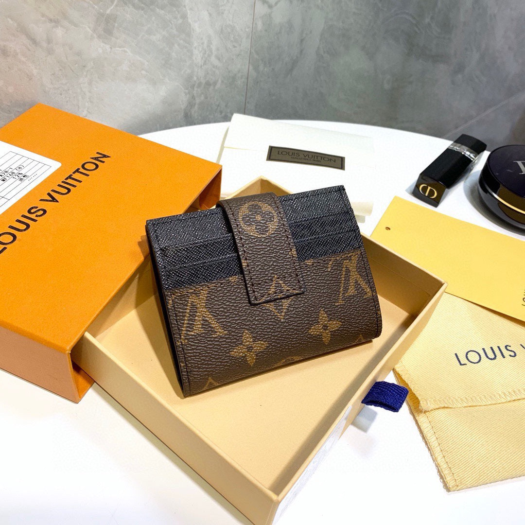 Louis new arrival wallets size: 9x9 cm