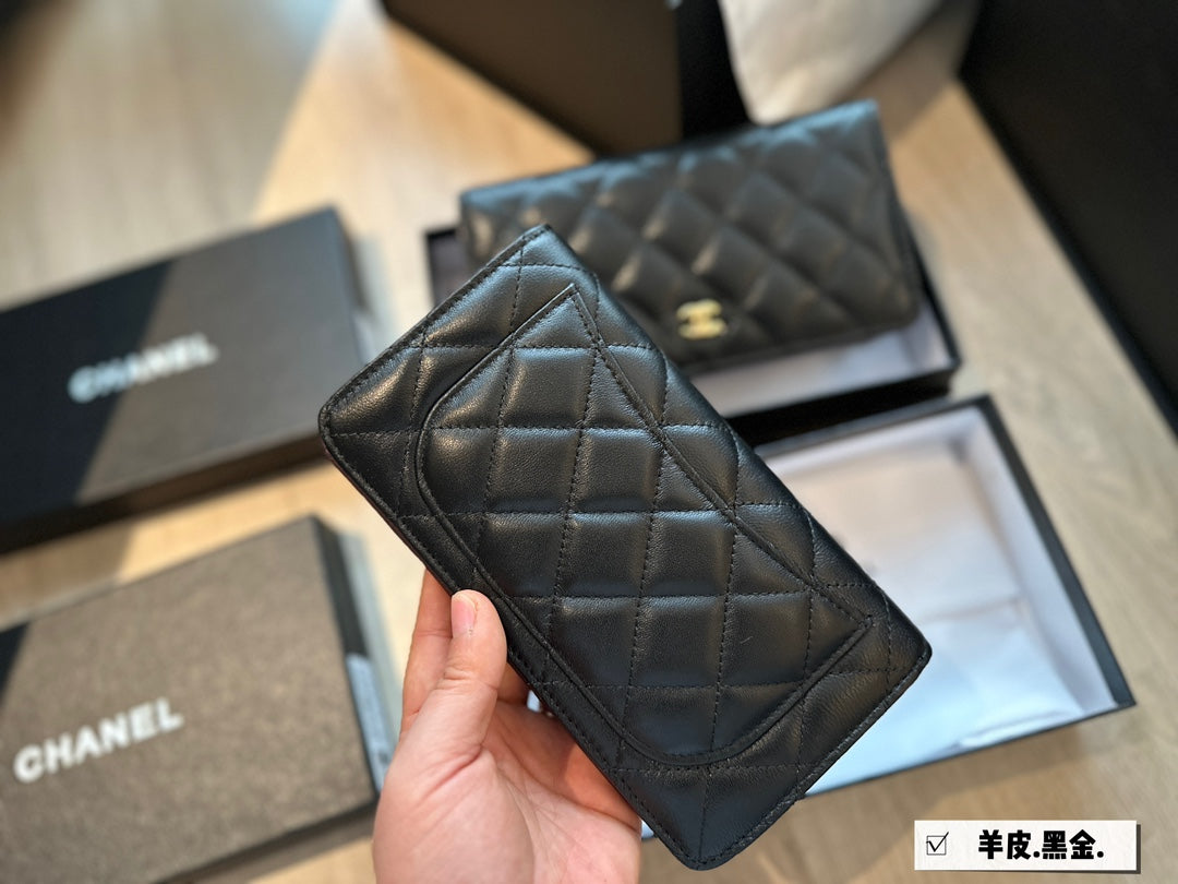 cc wallet top quality size：19*10.5cm