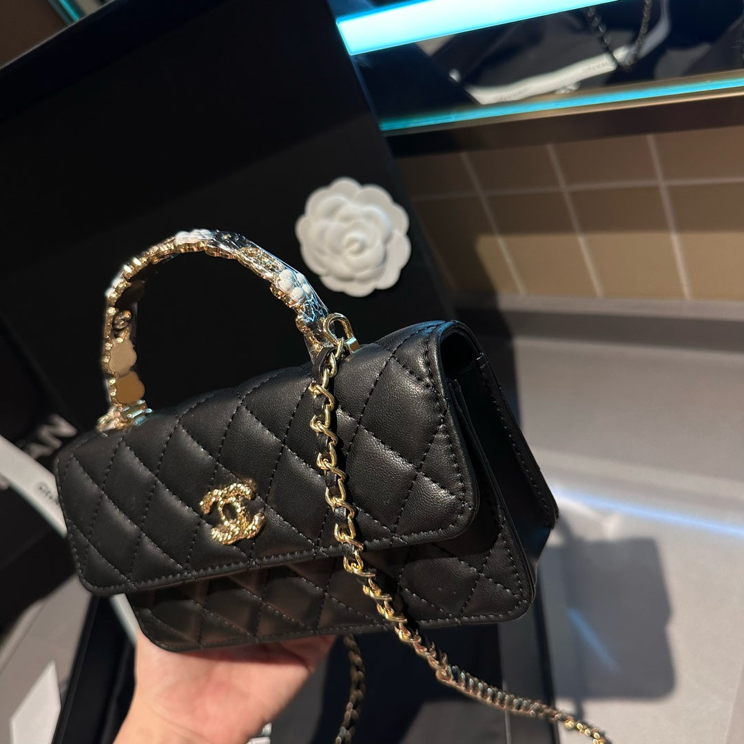 cc woc new arrival bag size : 19 cm