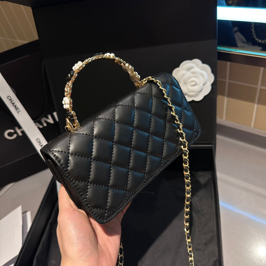 cc woc new arrival bag size : 19 cm