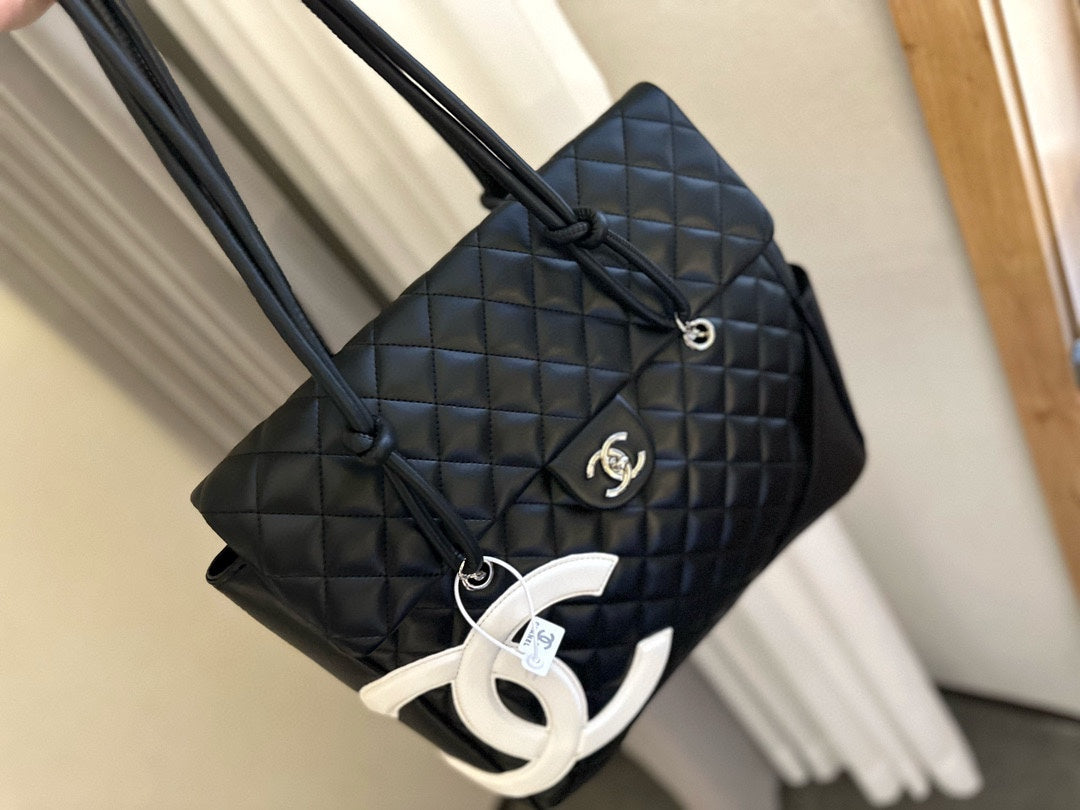 cc new arrival tote bag size: 36 * 30 cm