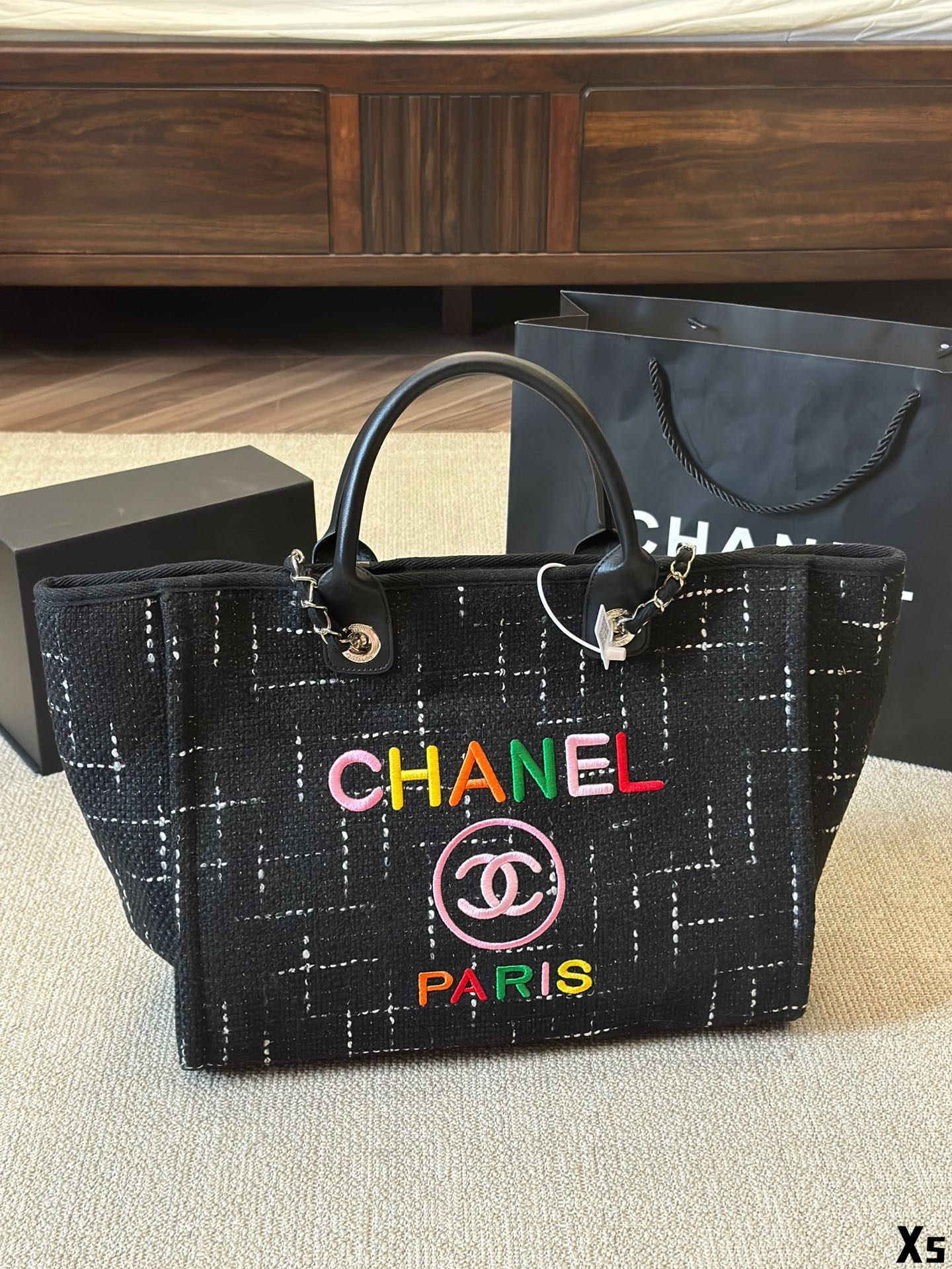 cc new arrival tote bag size : 37*32 cm