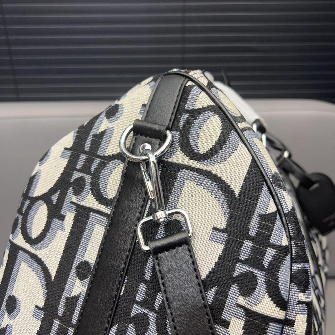 D new arrival traval bag size : 28 x 50 cm