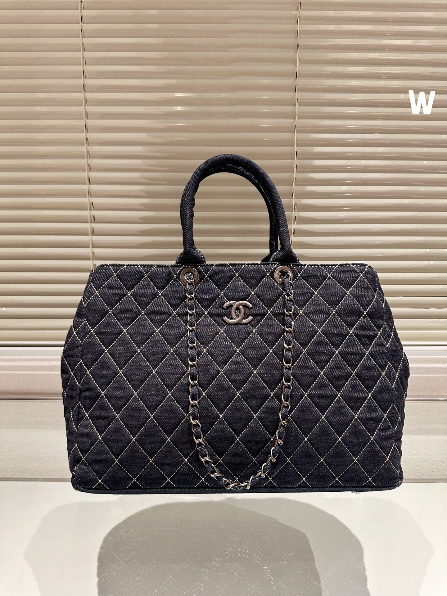 CC Vintage tote bag size 39 * 28cm