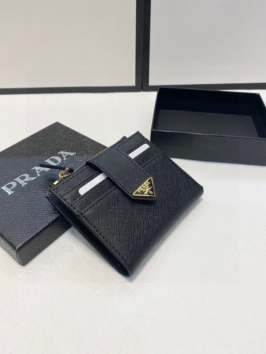 Pra wallet men and women size : 10x9 cm