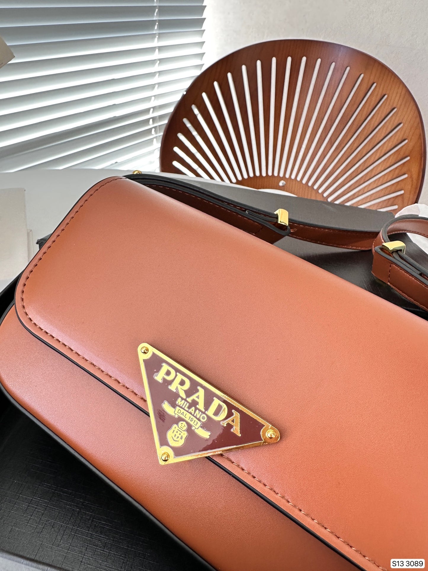 PRA Soft Calf women handbag size : 21*12 cm