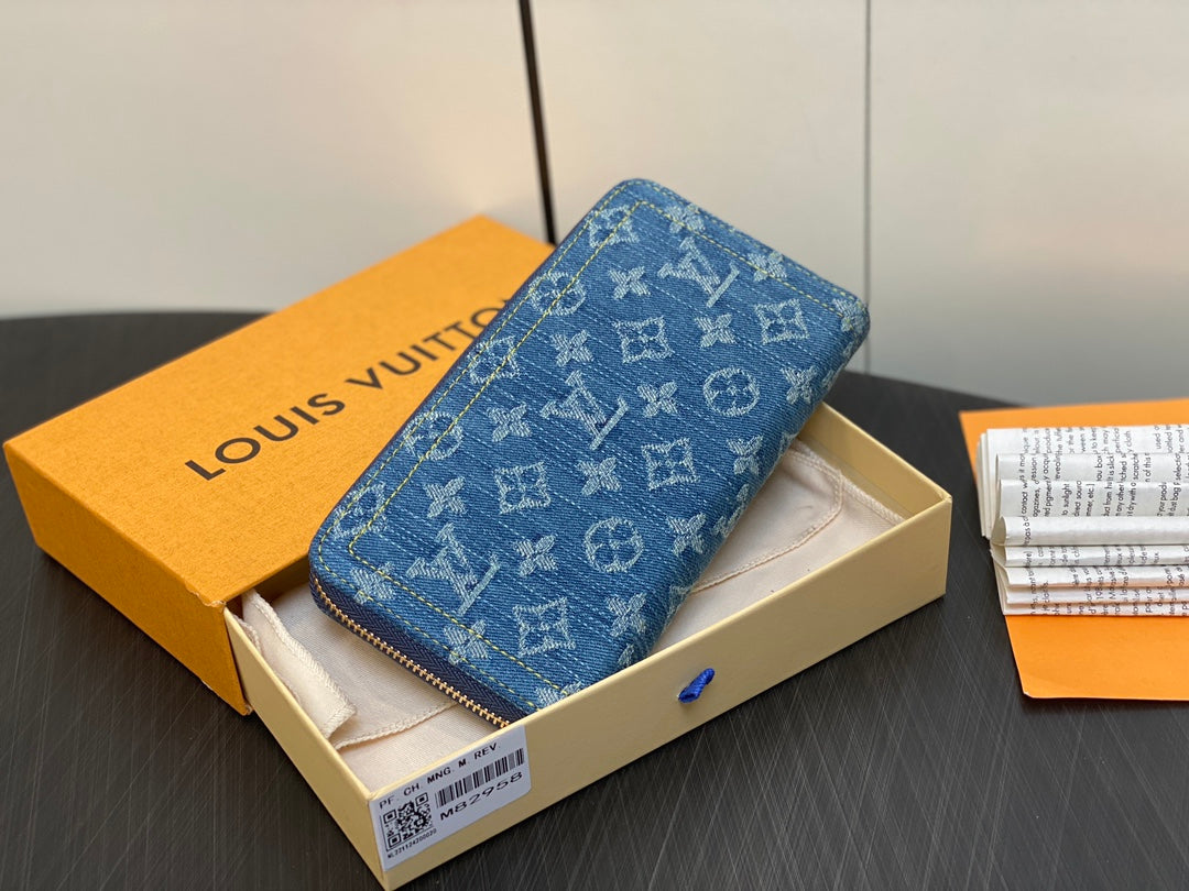 Louis new arrival Zippy Monogram denim wallet size: 19.5*10.5*2.5cm