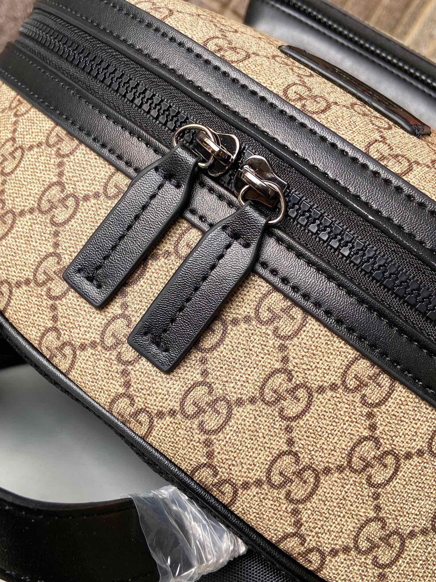 GG new arrival men backpack bag size :32*40*15 cm