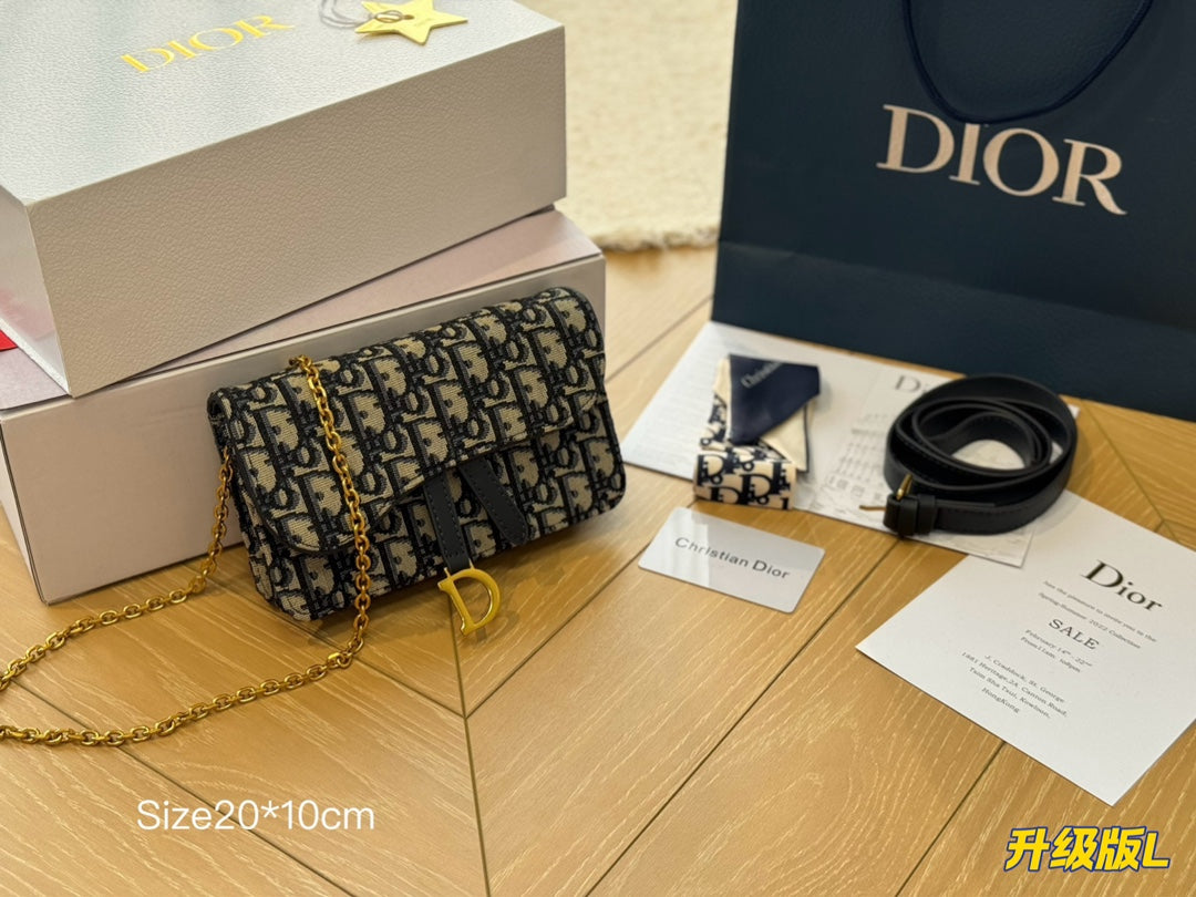 D new arrival woc crossbody bag size: 20*10 cm