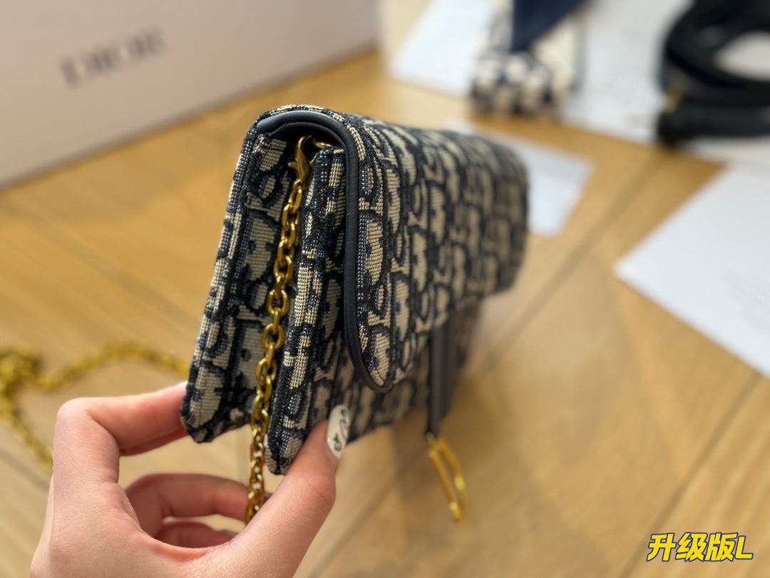 D new arrival woc crossbody bag size: 20*10 cm