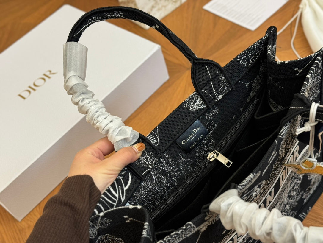 D book tote bag mediums size : 36 cm