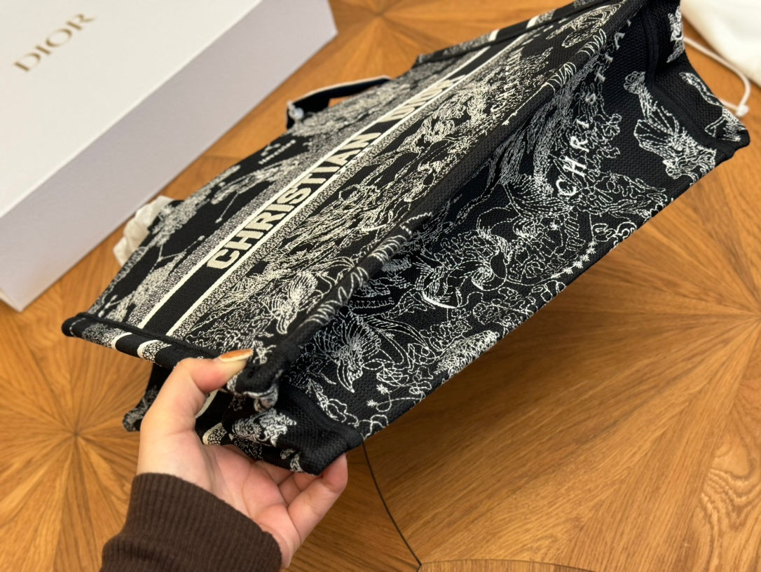 D book tote bag mediums size : 36 cm