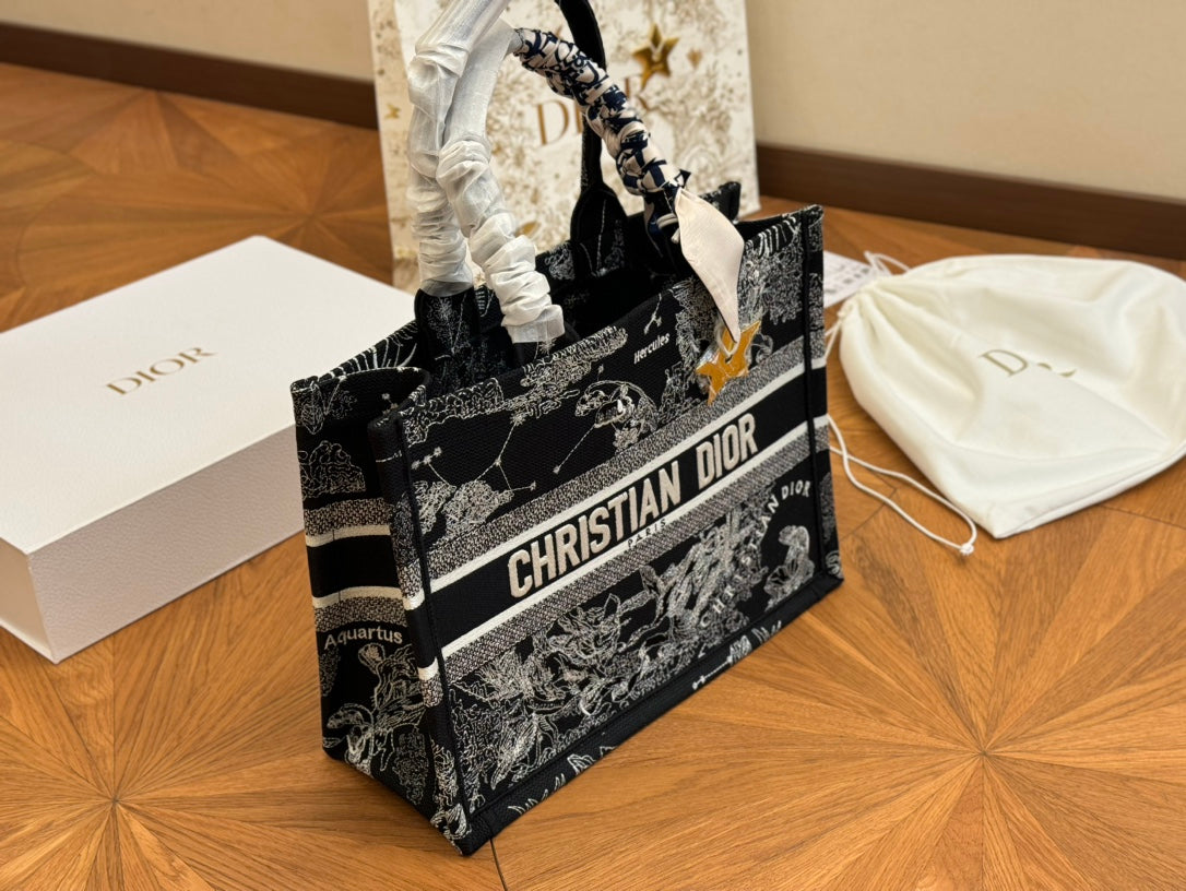 D book tote bag mediums size : 36 cm