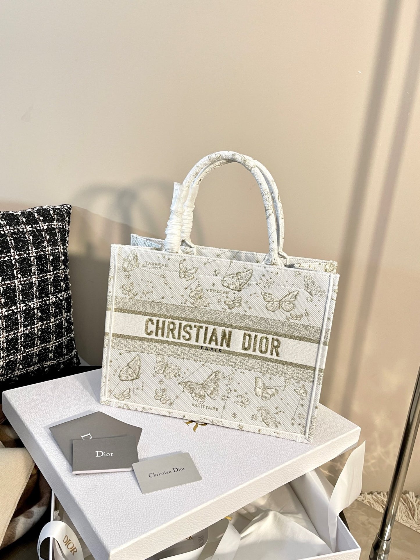 D book tote bag butterfly size: 36×27×16cm