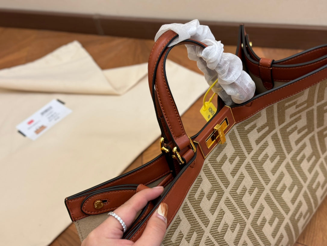 Fen peekabo tote bag size :41*29 cm