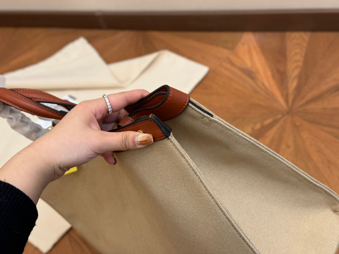 Fen peekabo tote bag size :41*29 cm