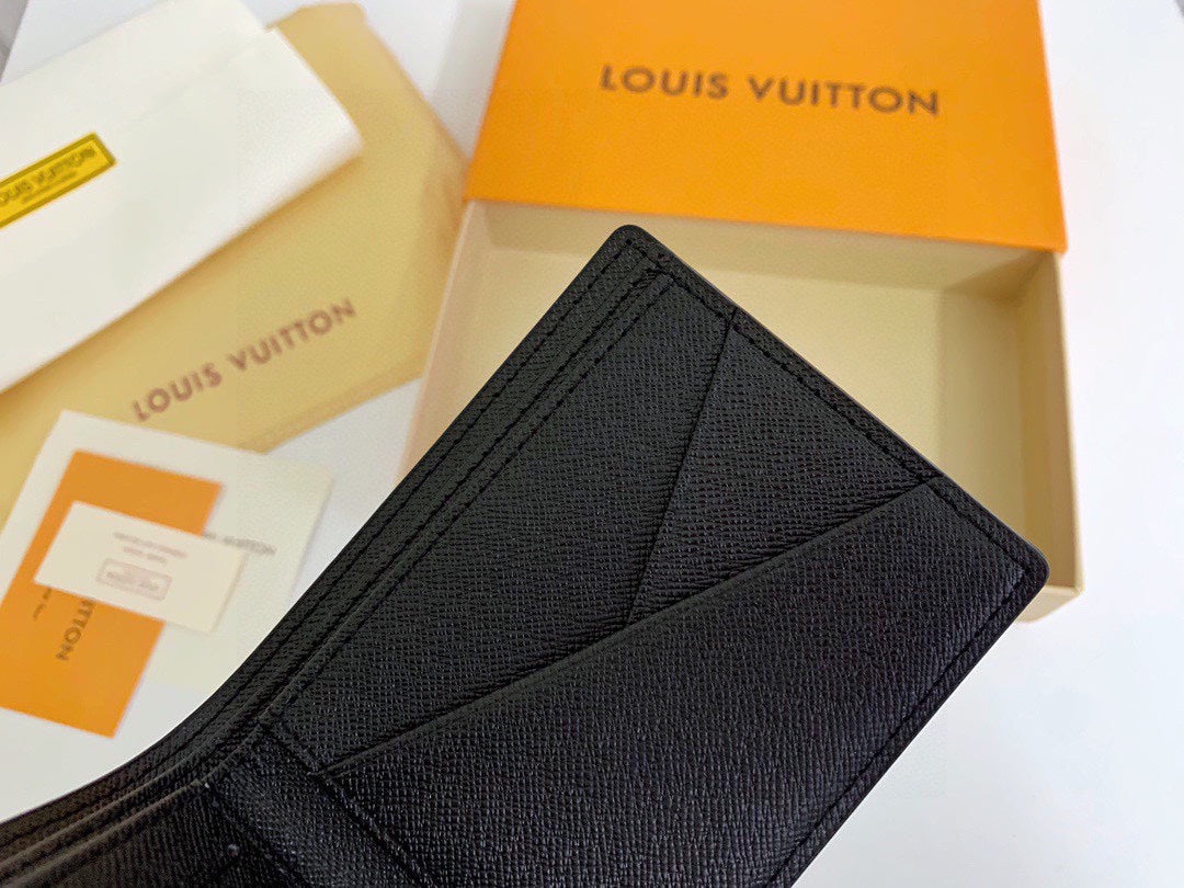 Louis new arrival wallets card holder size : 11-9cm