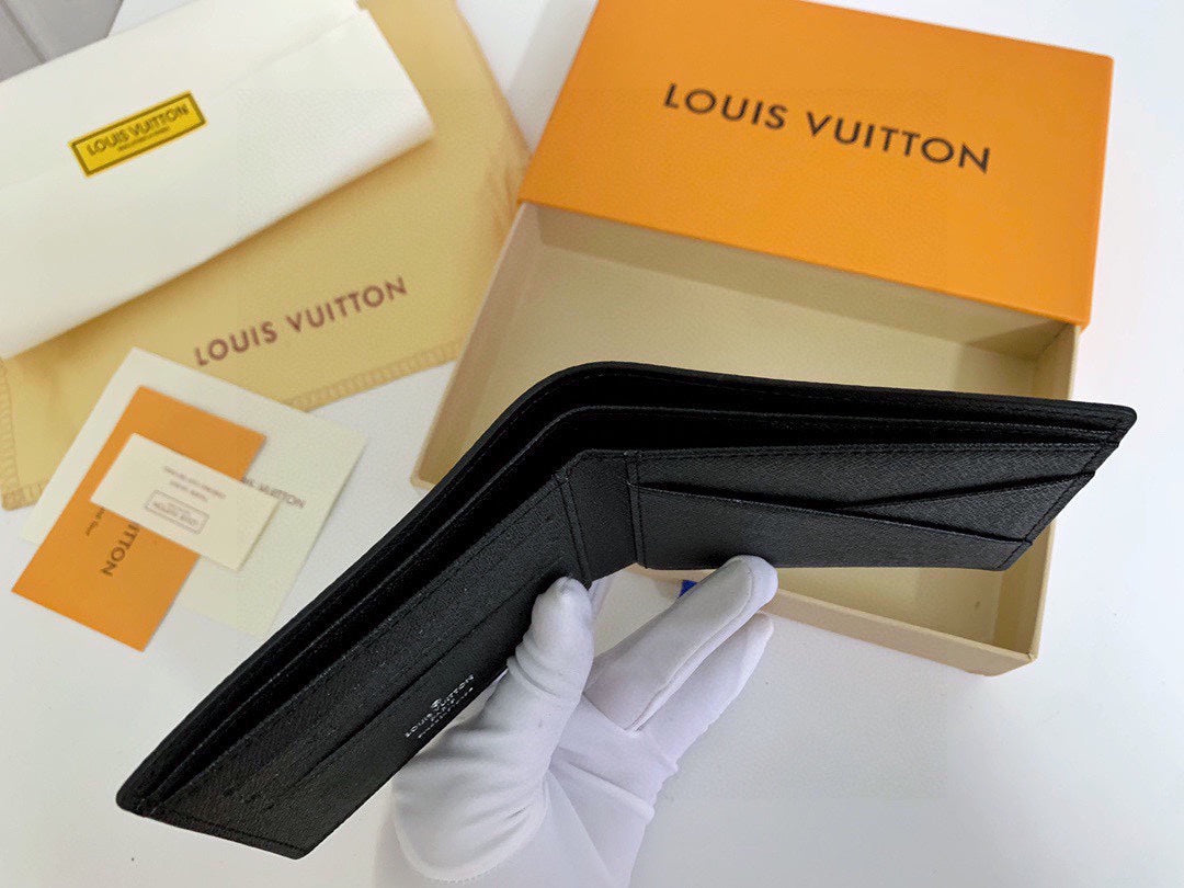 Louis new arrival wallets card holder size : 11-9cm