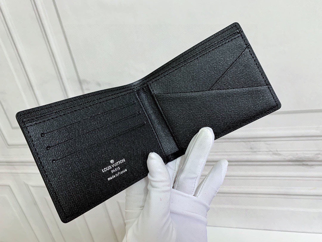 Louis new arrival wallets card holder size : 11-9cm