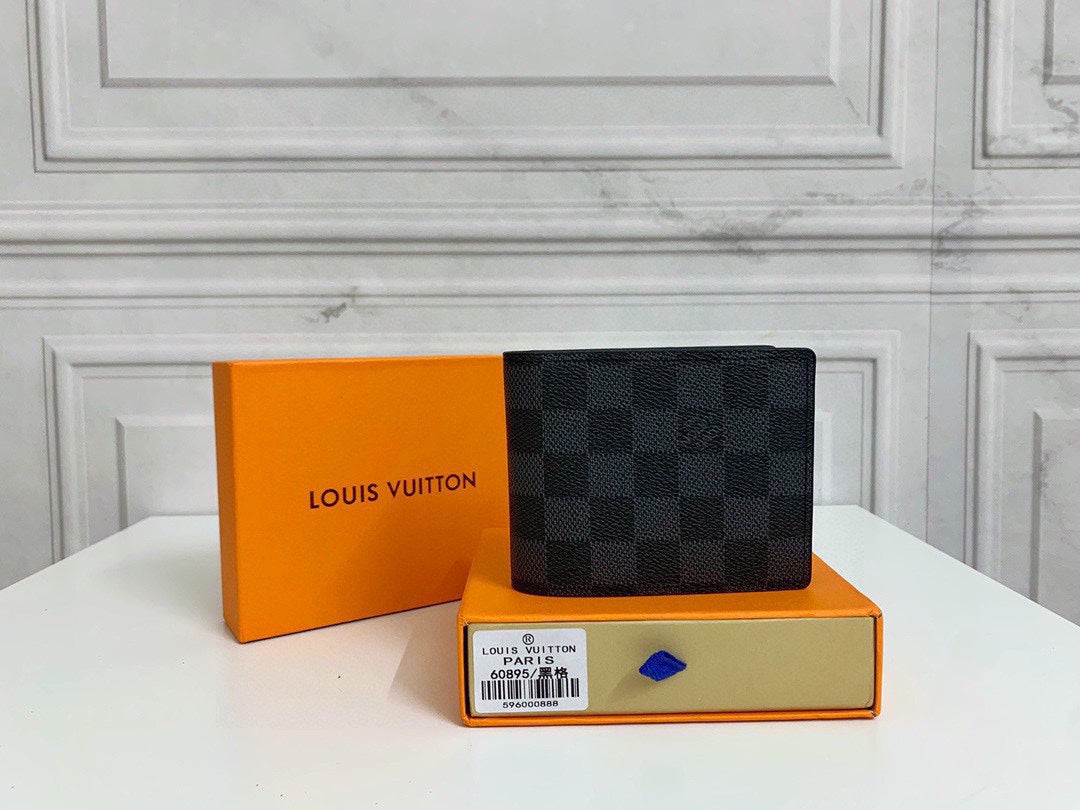 Louis new arrival wallets card holder size : 11-9cm