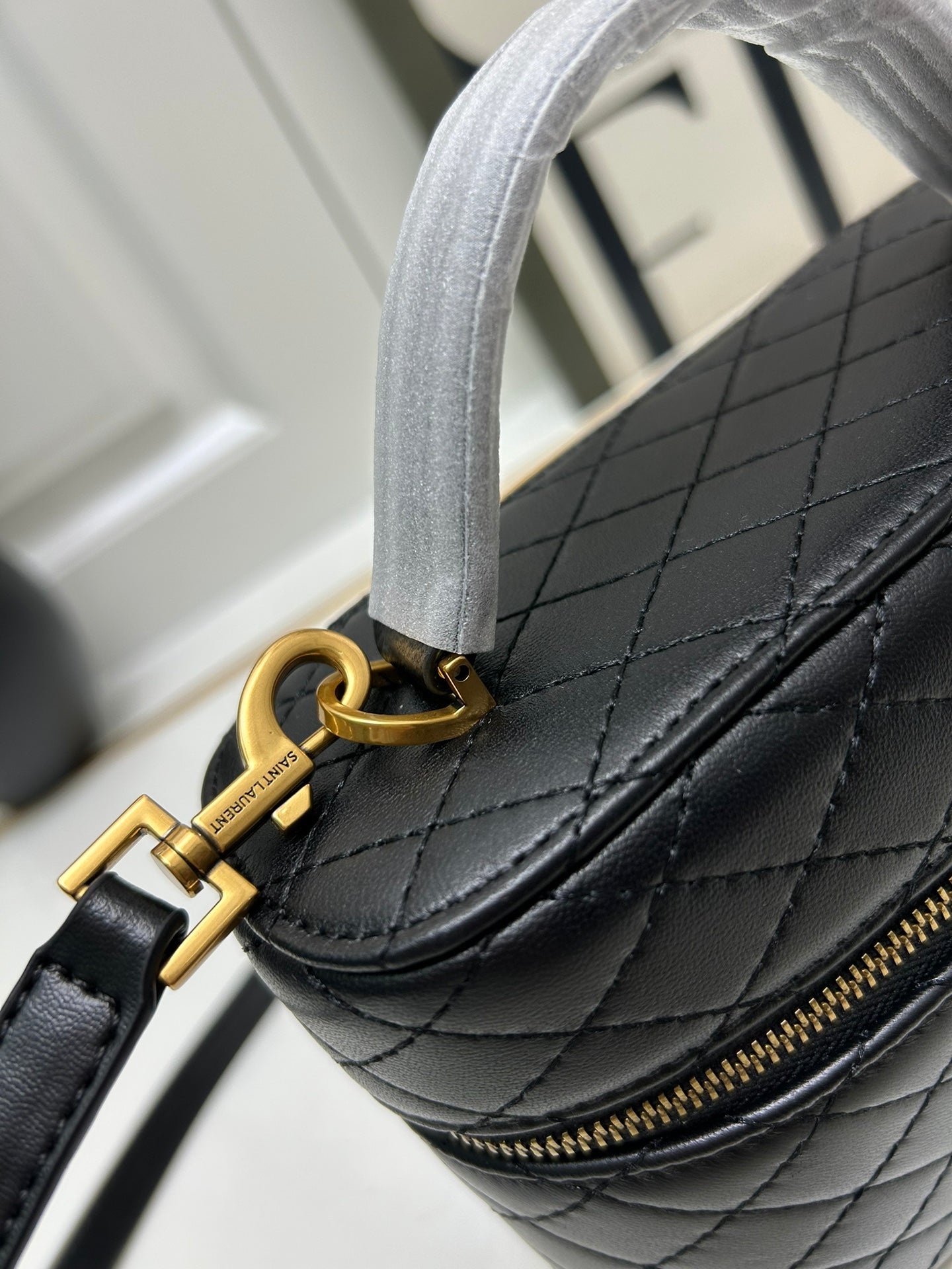 Y Mini Gaby Saint 2024 Mini Gaby size: 18×11×6.5 cm