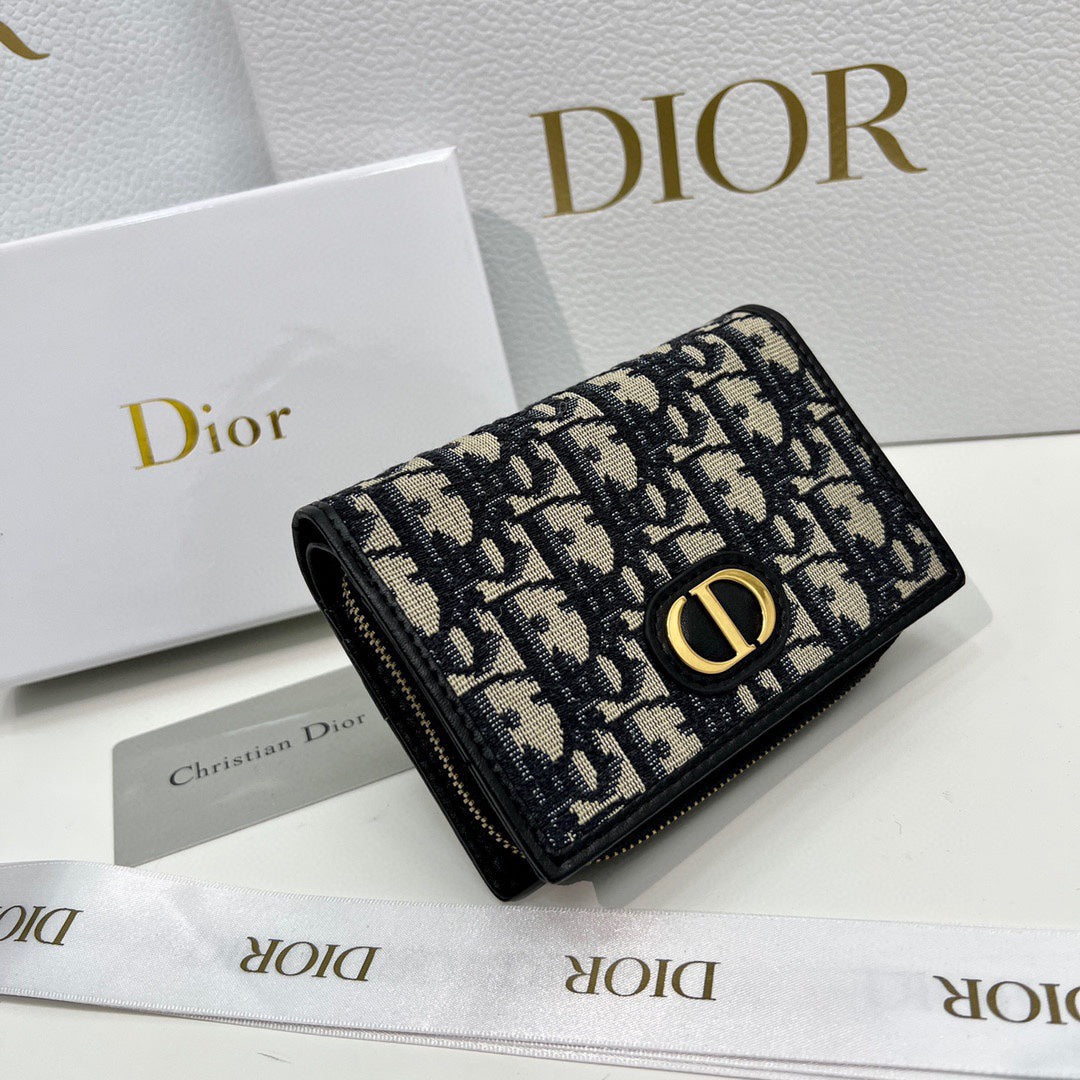 D new arrival wallet size:  13.5*9.5*3.5