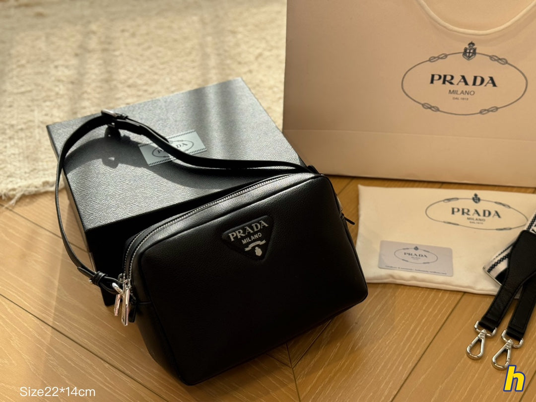 Pra new arrival camera bag size: 22*14cm