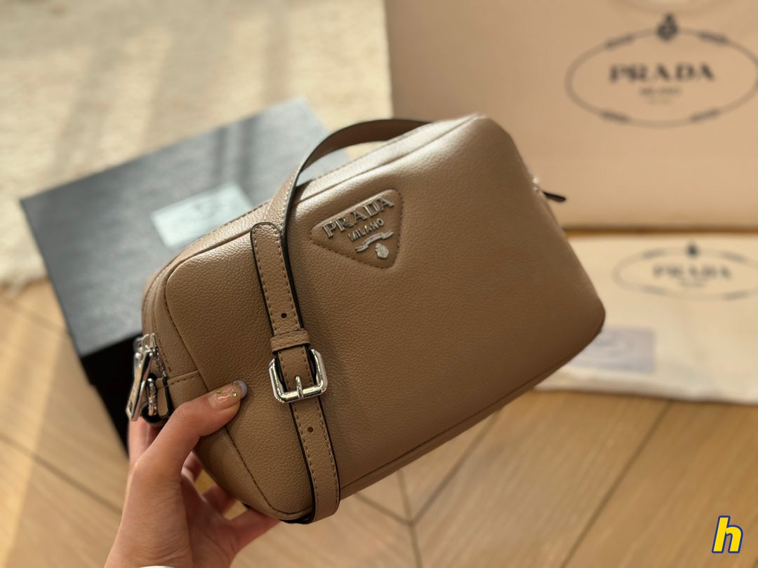 Pra new arrival camera bag size: 22*14cm