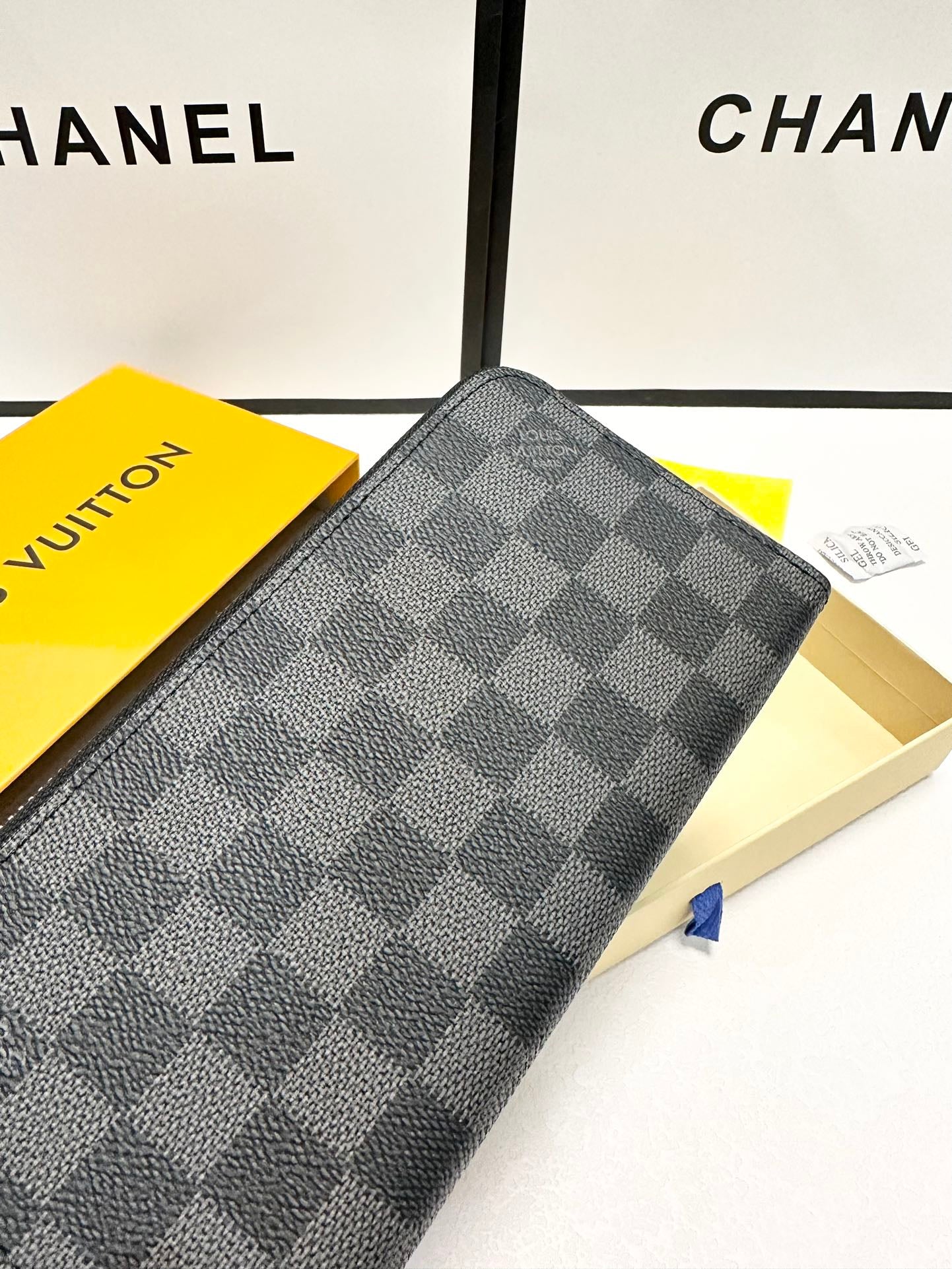 Louis new arrival wallet size : 20x10 cm