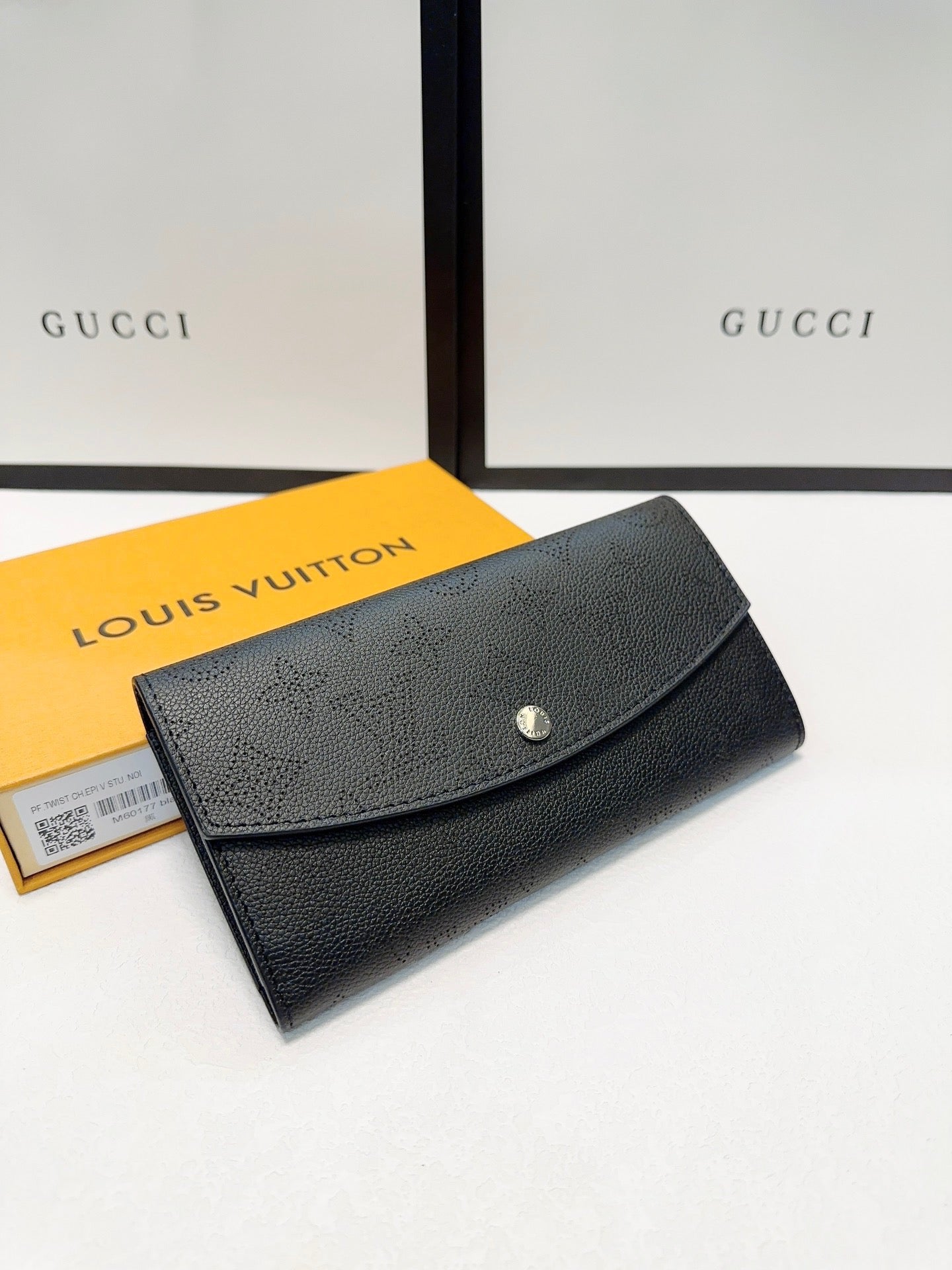 Louis new arrival wallet size: 19x10 cm