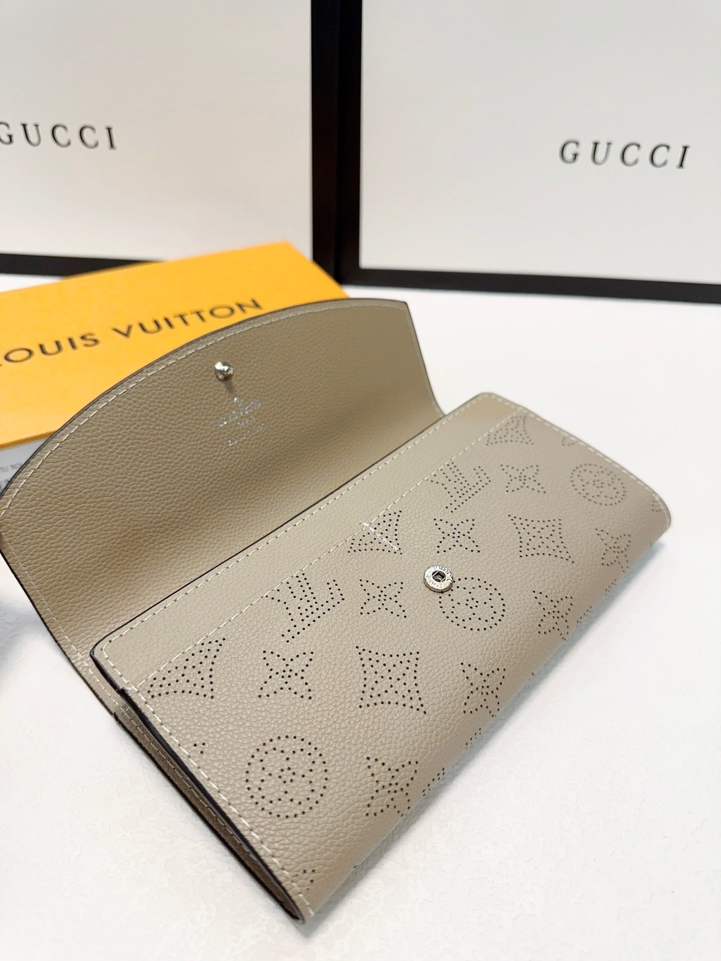 Louis new arrival wallet size: 19x10 cm