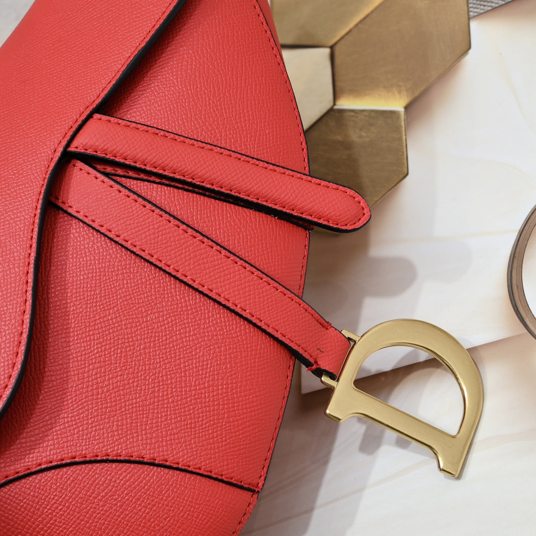 D saddle Be a classic with classics bag size: 25.5 x 20 x 6.5 cm