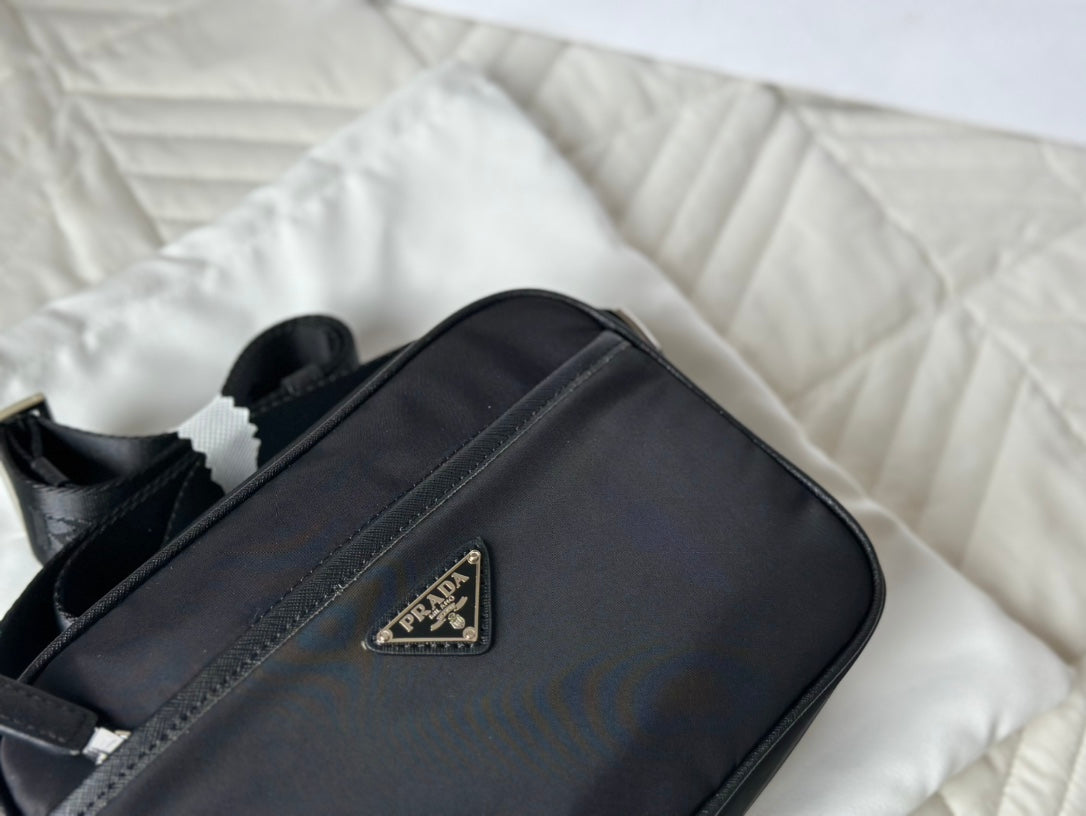 Pra new arrival men and women bag size : 24*15cm