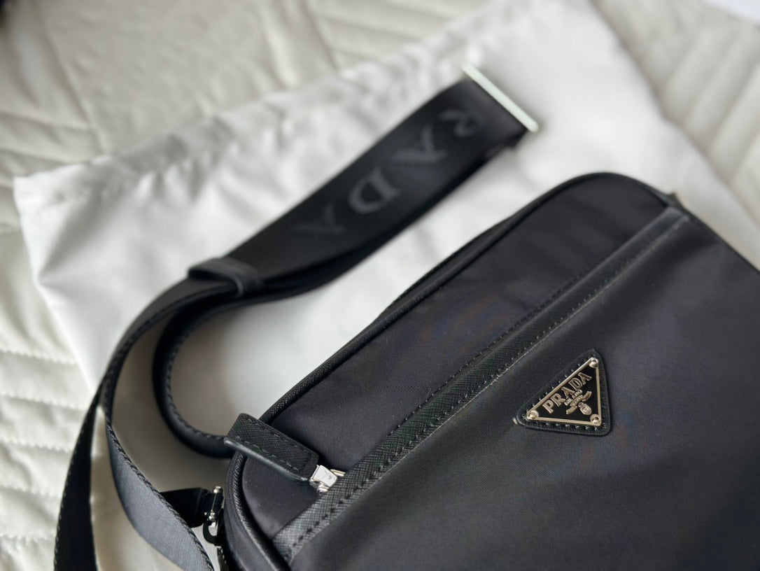 Pra new arrival men and women bag size : 24*15cm