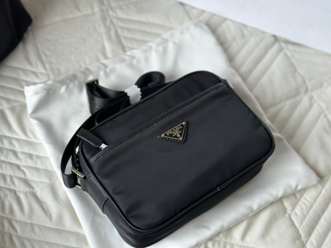 Pra new arrival men and women bag size : 24*15cm